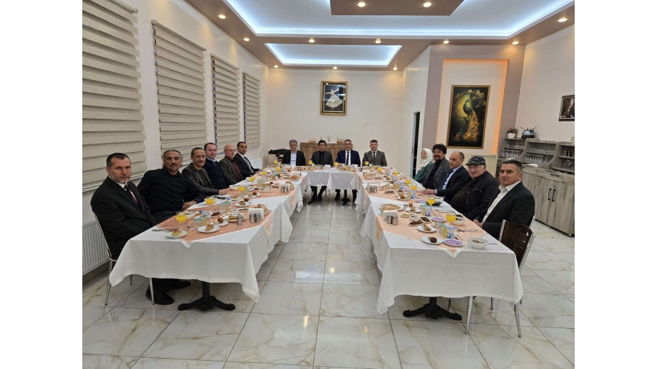 EYSEN üyeleri iftarda buluştu 